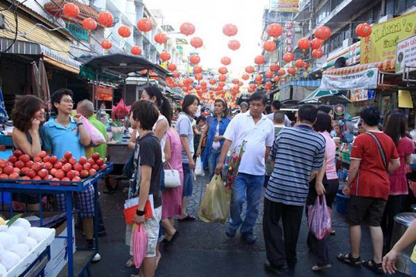 北京餐饮新规：食品摊贩不得卖凉菜熟食，小作坊不能接受委托加工|饮品报